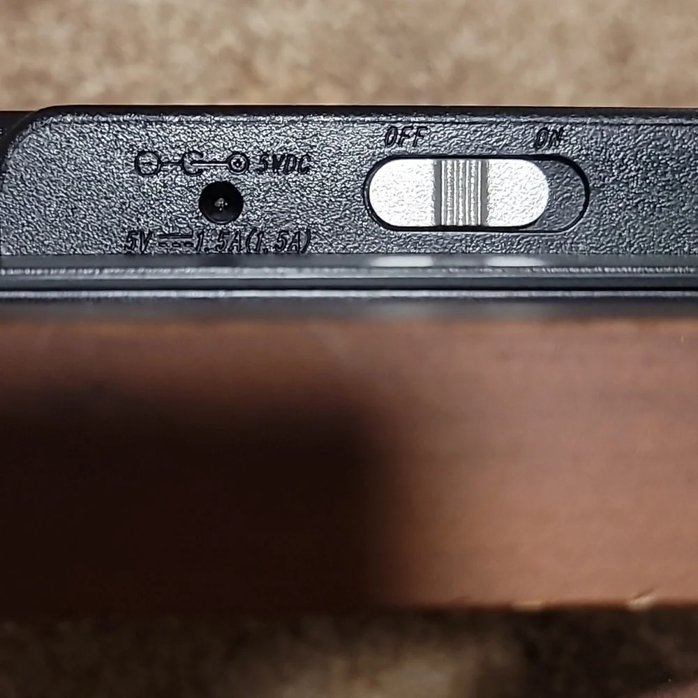 Digital picture frame